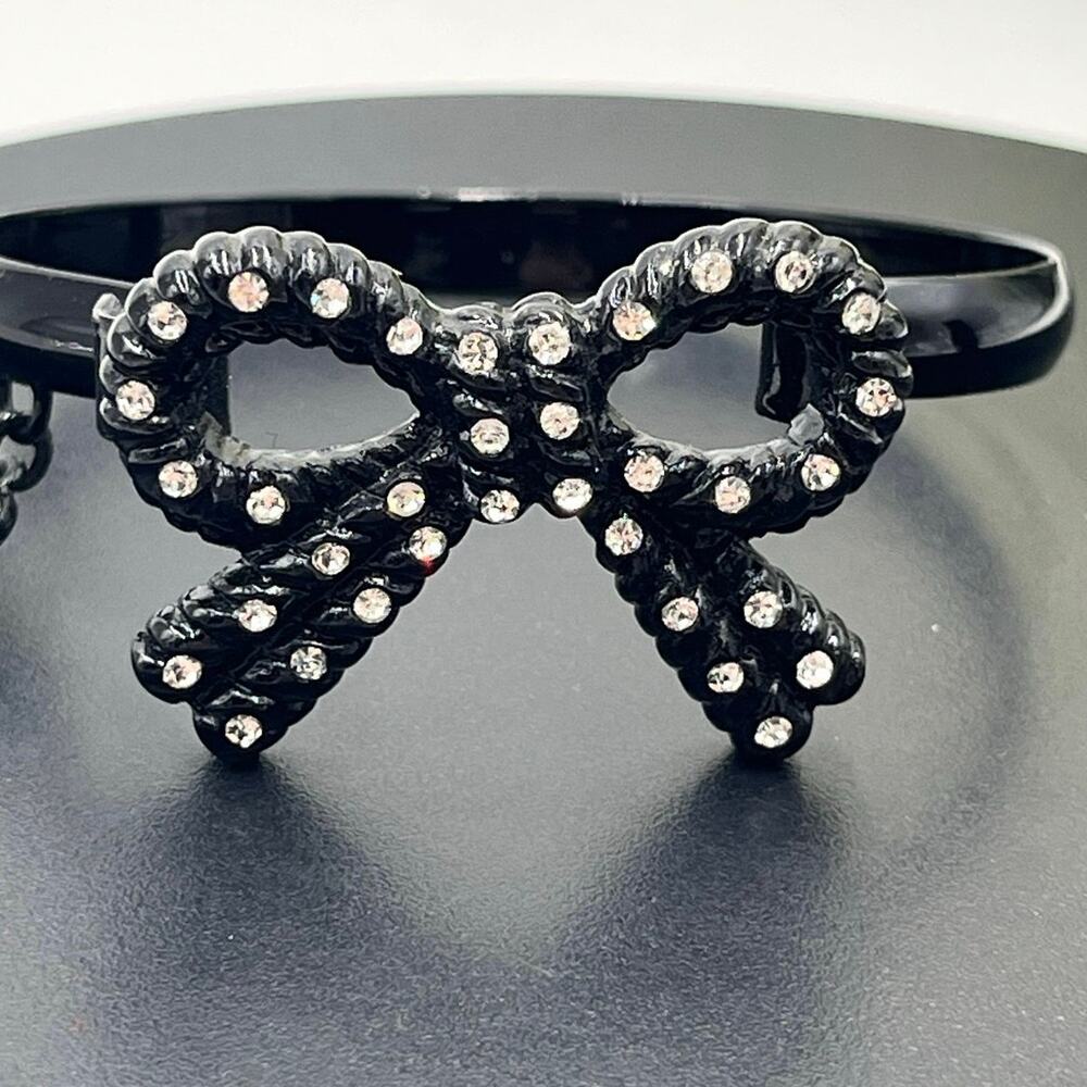 Betsey Johnson Designer Black Metal Pave‎ Rhinestone Bow Bangle Hinged Bracelet
